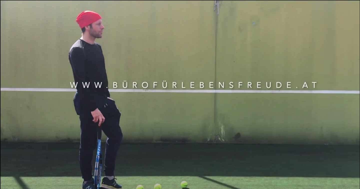 tennis im büro für lebensfreude